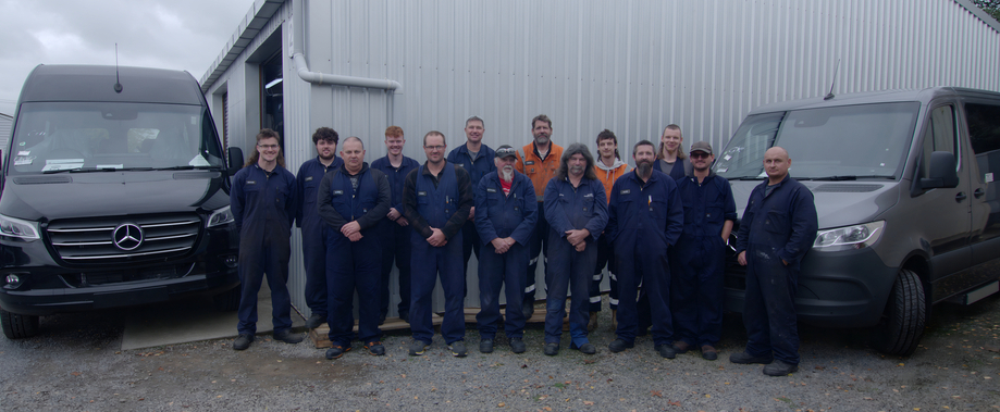 Braidens Workshop Team Outside