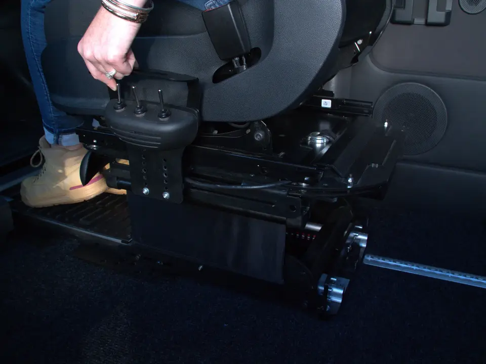 6 way seat controls