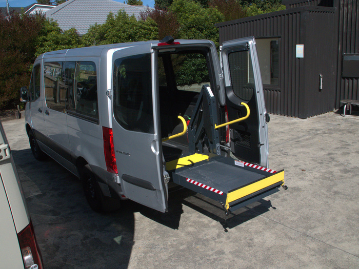 S2005 Hoist back of van