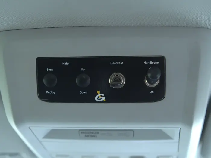 Hoist switches in car